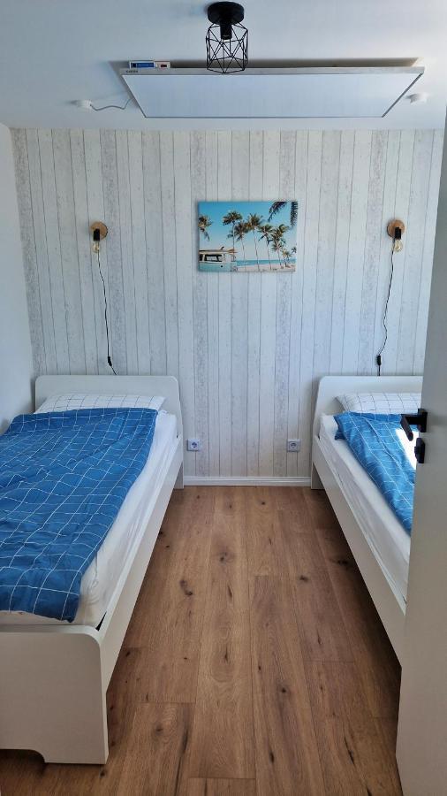 Ferienhaus Seeoase - 70Qm - Kamin -Terrassen - Parkplatz - Badestelle Fusslaeufig Joachimsthal Bagian luar foto