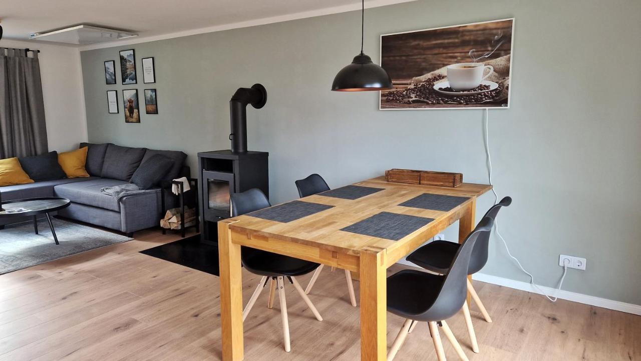 Ferienhaus Seeoase - 70Qm - Kamin -Terrassen - Parkplatz - Badestelle Fusslaeufig Joachimsthal Bagian luar foto