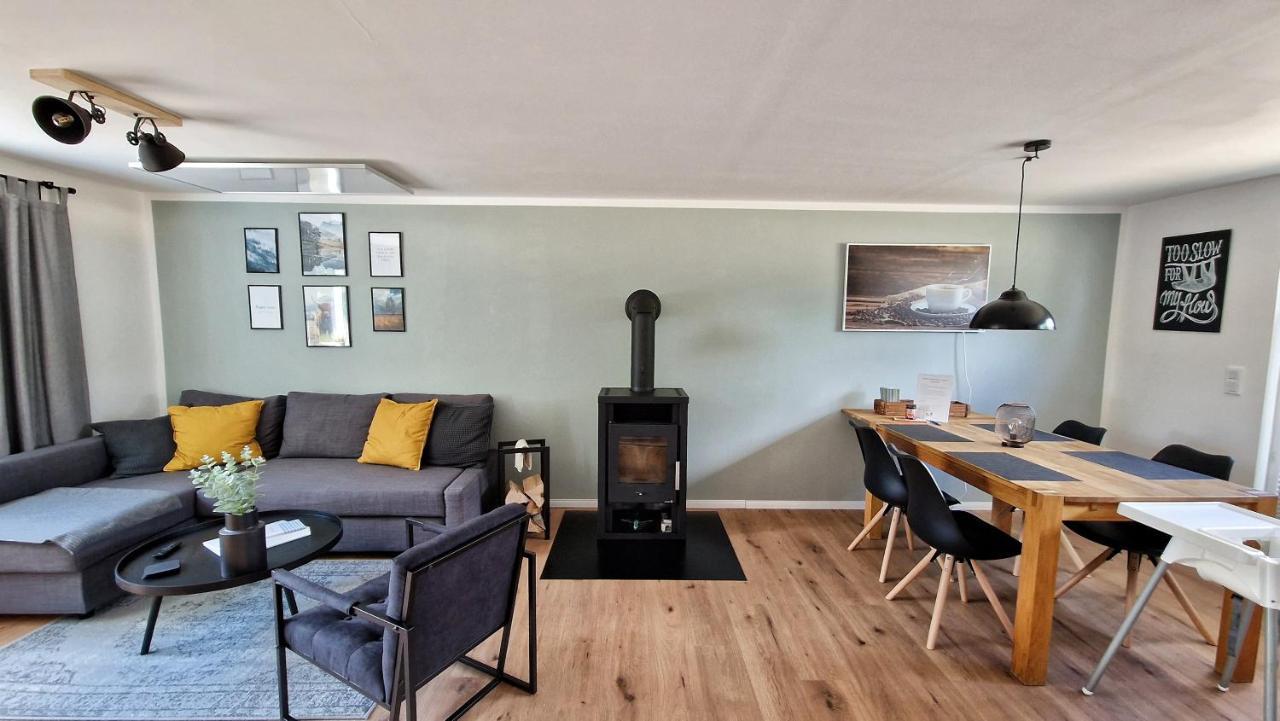 Ferienhaus Seeoase - 70Qm - Kamin -Terrassen - Parkplatz - Badestelle Fusslaeufig Joachimsthal Bagian luar foto