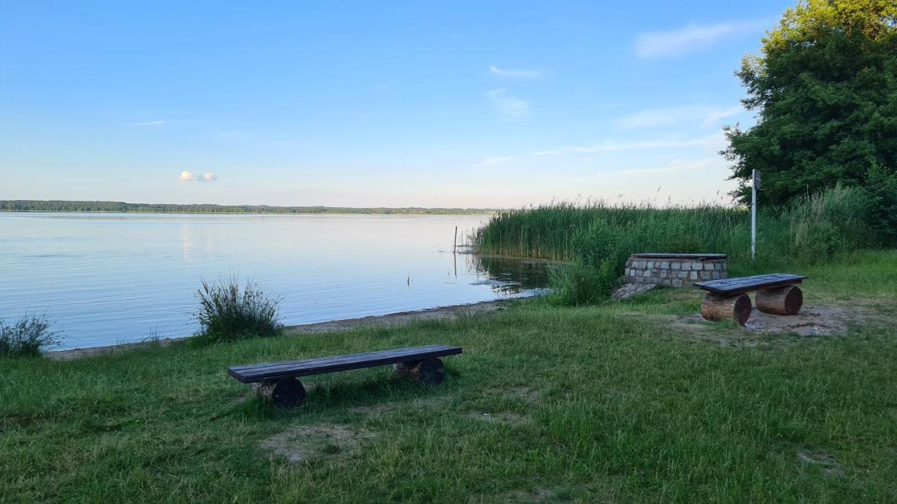 Ferienhaus Seeoase - 70Qm - Kamin -Terrassen - Parkplatz - Badestelle Fusslaeufig Joachimsthal Bagian luar foto
